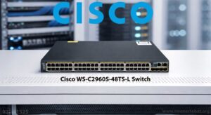 در تصویر سوئیچ سیسکو WS-C2960S-48TS-L را مشاهده مینمایید